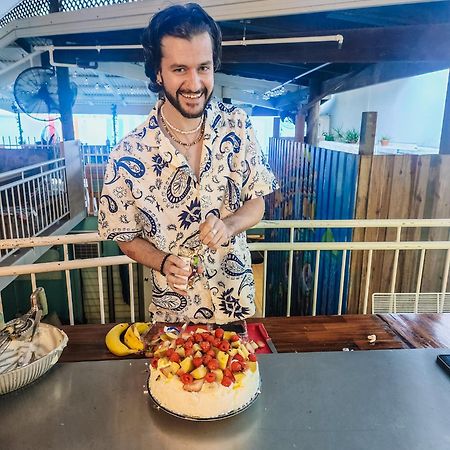 The Espy Hostel Cairns Bagian luar foto