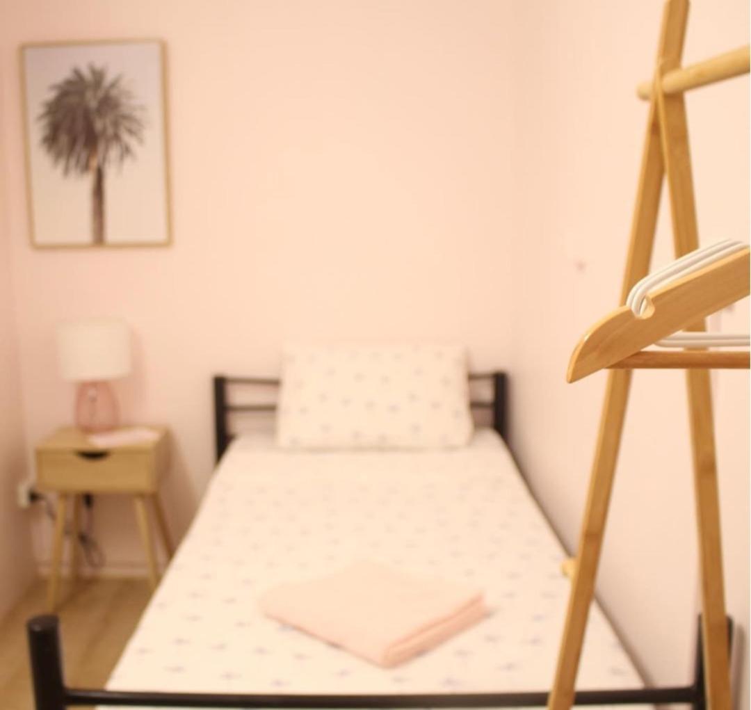 The Espy Hostel Cairns Bagian luar foto